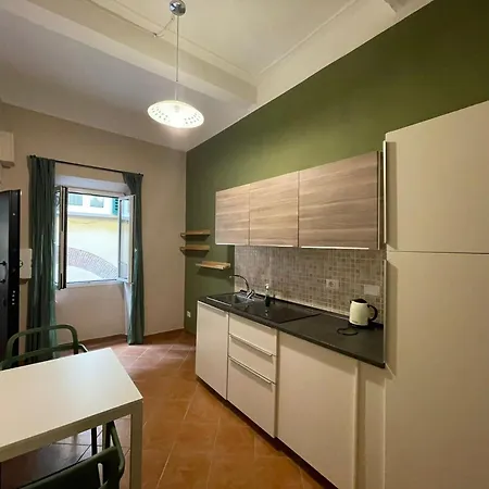 Castello D'altafronte 6 Apartment *